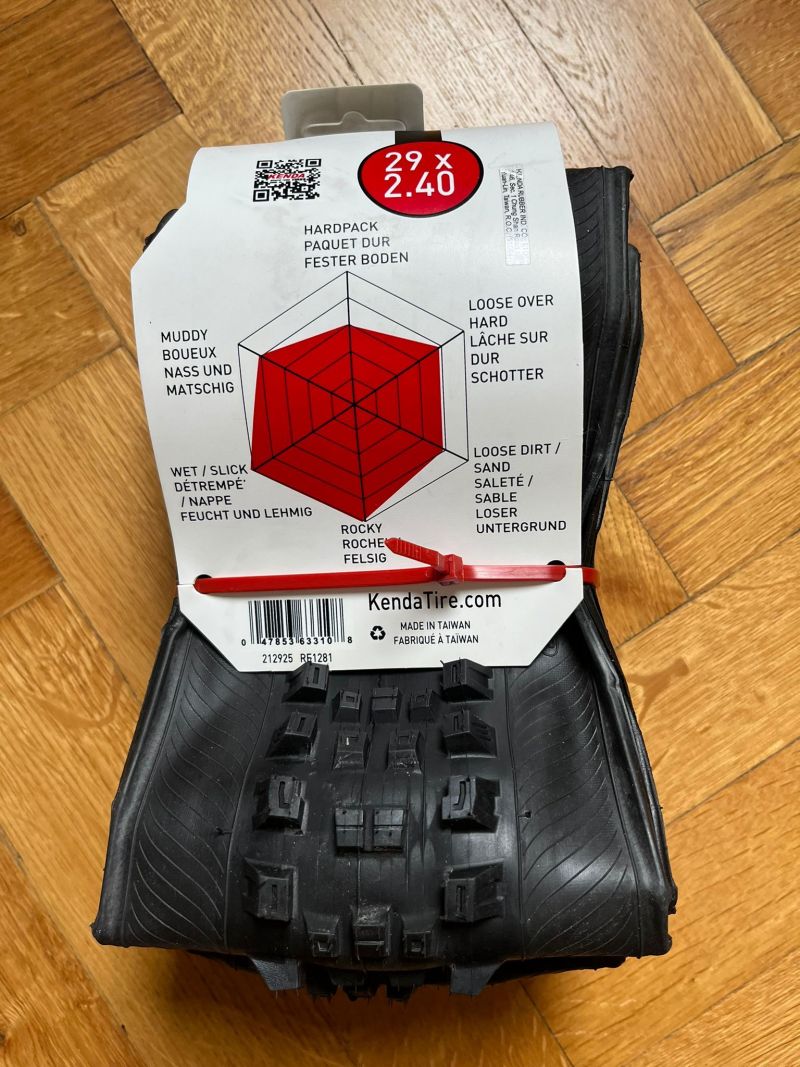 Kenda Hellkat PRO (29 x 2,4) - 120TPI
