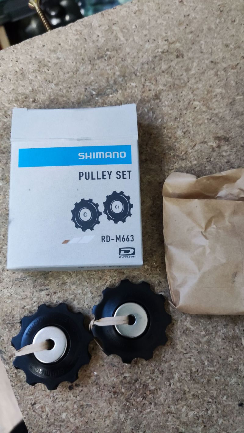 Přehazovačka a přesmykač Shimano 105 (2x11 speed)