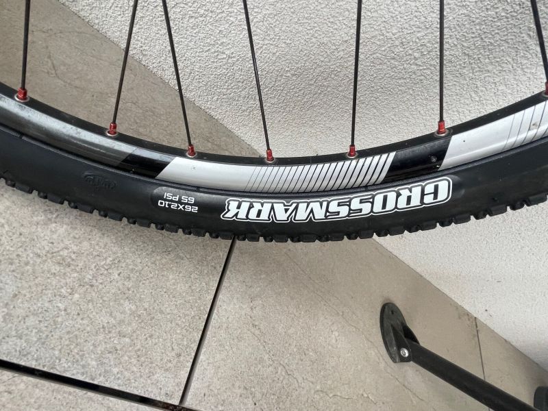 prodám zapletená kola DT Swiss