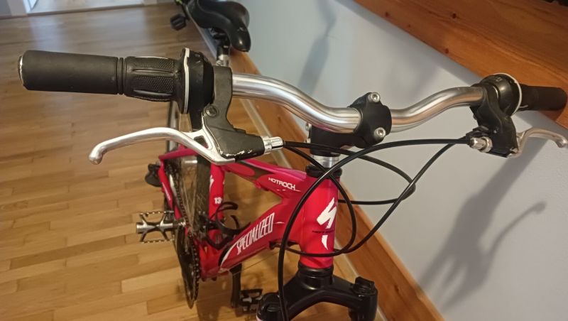 Specialized Hotrock 24
