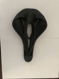Cyklistické sedlo APEIRO R8 