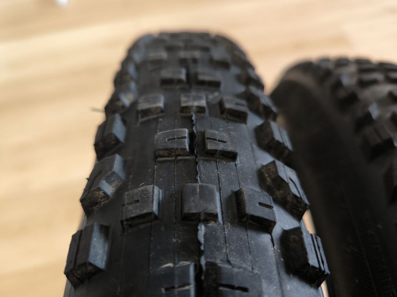 Bontrager XR4 29'', 2ks, téměr nové