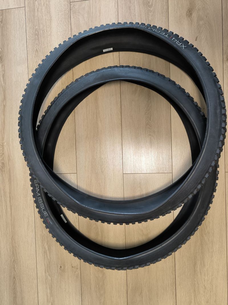 Bontrager XR4 29'', 2ks, téměr nové