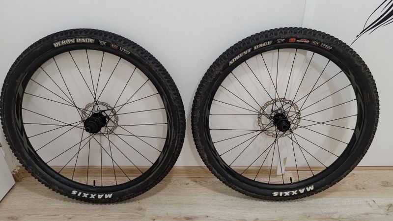 Zapletená kola Giant XCT