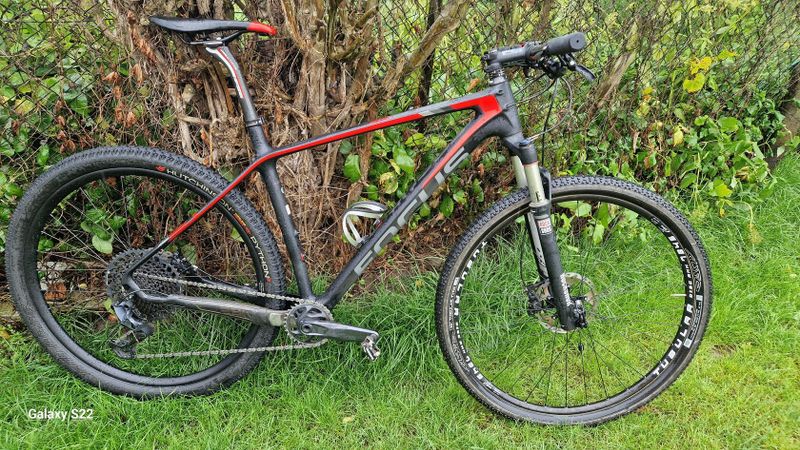Focus Raven, karbon, 2roky stará sada SRAM GX (téměř nejetá)