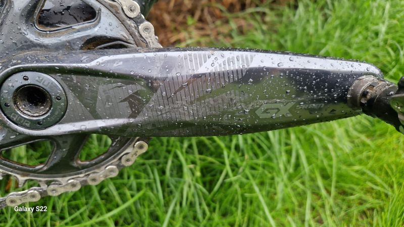 Focus Raven, karbon, 2roky stará sada SRAM GX (téměř nejetá)