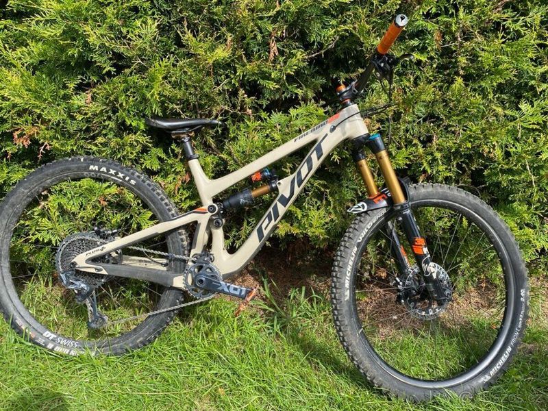 Pivot Firebird X01