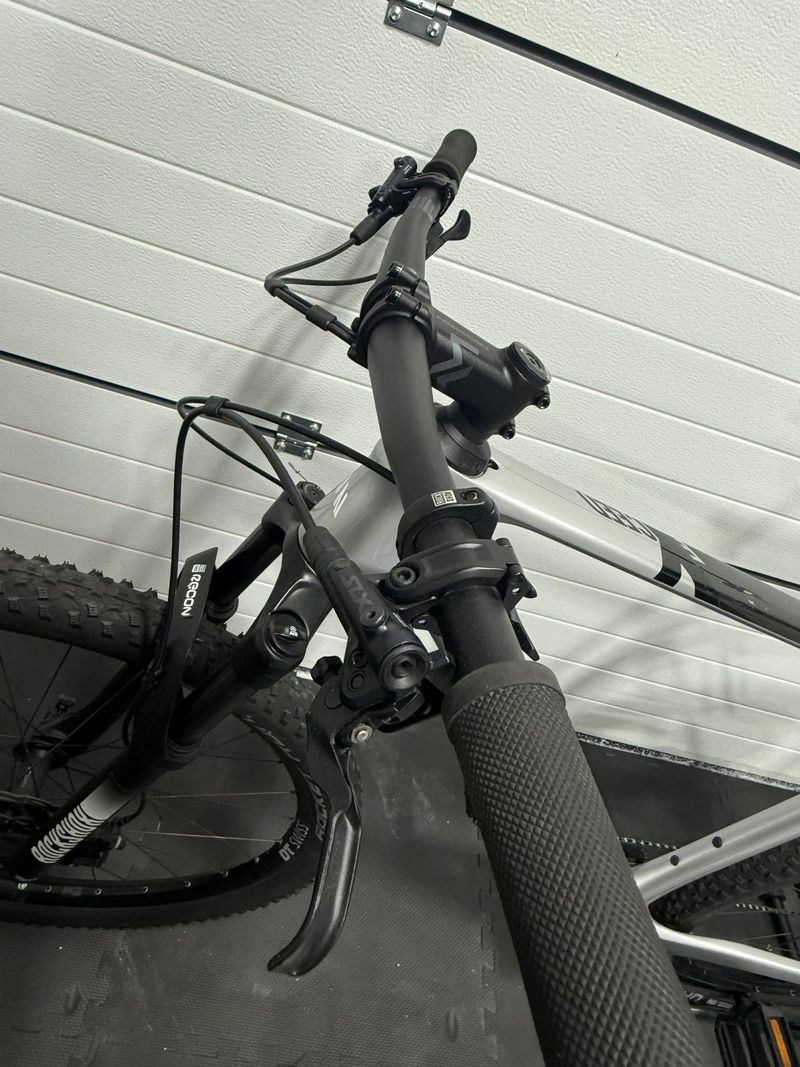 Canyon Exceed CF 5