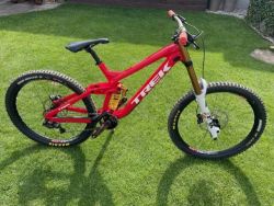TREK SESSION 9.9
