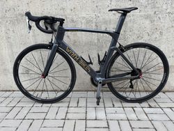 Karbonová aero silnička, vel 55, sada Shimano 105 2x11 