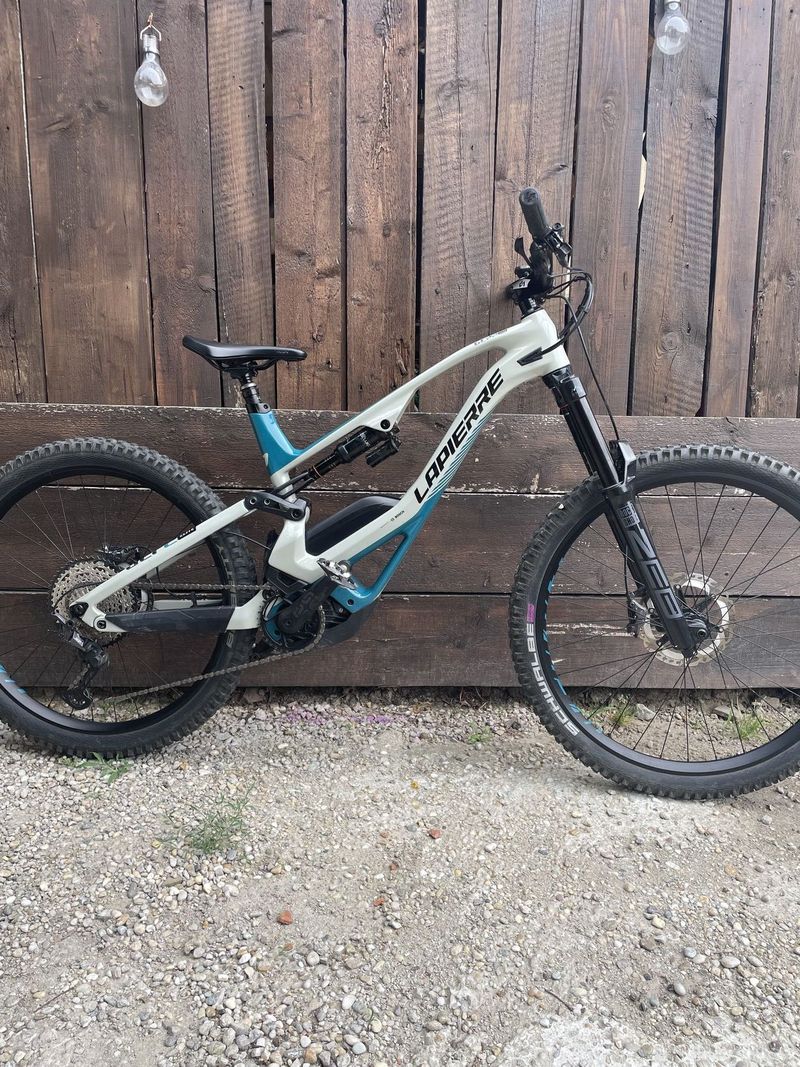 Lapierre Overvolt GLP Elite 2022-špičkový enduro e-bike
