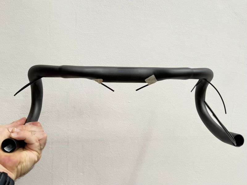 Nová karbonová silniční řídítka XLC Road Bar Carbon HB-K013 380 mm