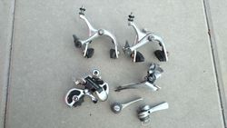 Díly ze sady Shimano 105, řady 1050