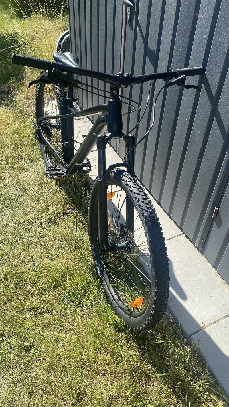 Horské kolo GT Avalanche 27,5