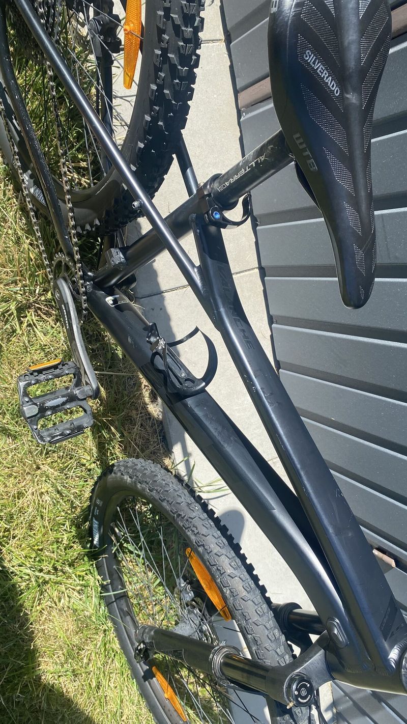 Horské kolo GT Avalanche 27,5