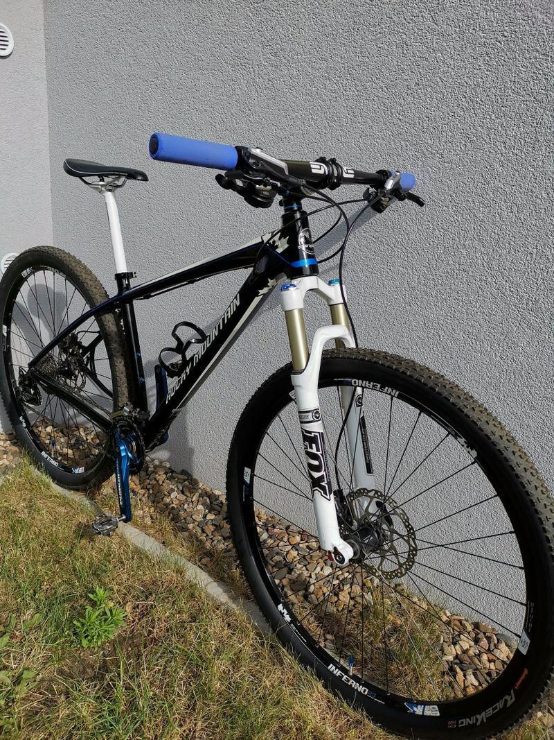 Rocky Mountain - kanadská legenda, Fox, Shimano XT, Enve, PC:95.tis!!!