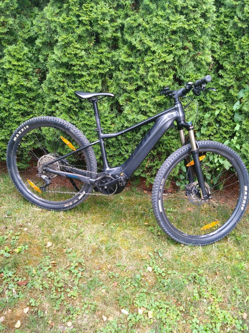 GIANT Fathom 2, motor Yamaha, 29 palců, nízký nájezd, servisované