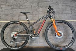 NOVÉ celoodpružené kolo Pivot Mach 4 SL carbon - velikost S - kola 29 er