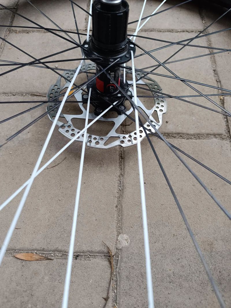 Zapletená kola DT Swiss 240 + ZTR Pancho