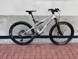 Lehké elektrokolo BH iLynx Race 7.9