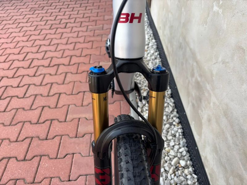Lehké elektrokolo BH iLynx Race 7.9