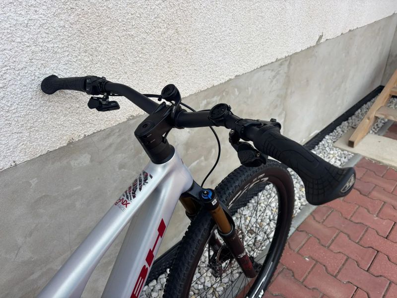 Lehké elektrokolo BH iLynx Race 7.9
