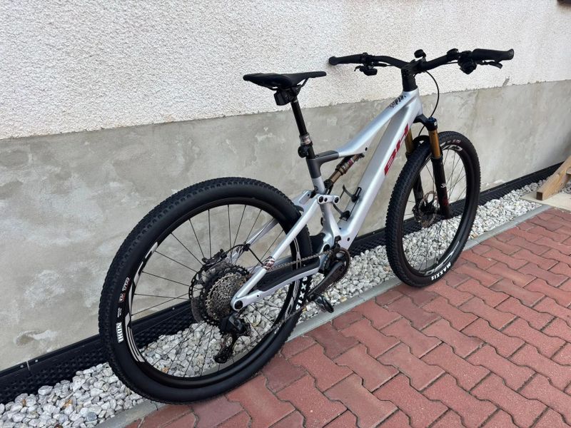 Lehké elektrokolo BH iLynx Race 7.9