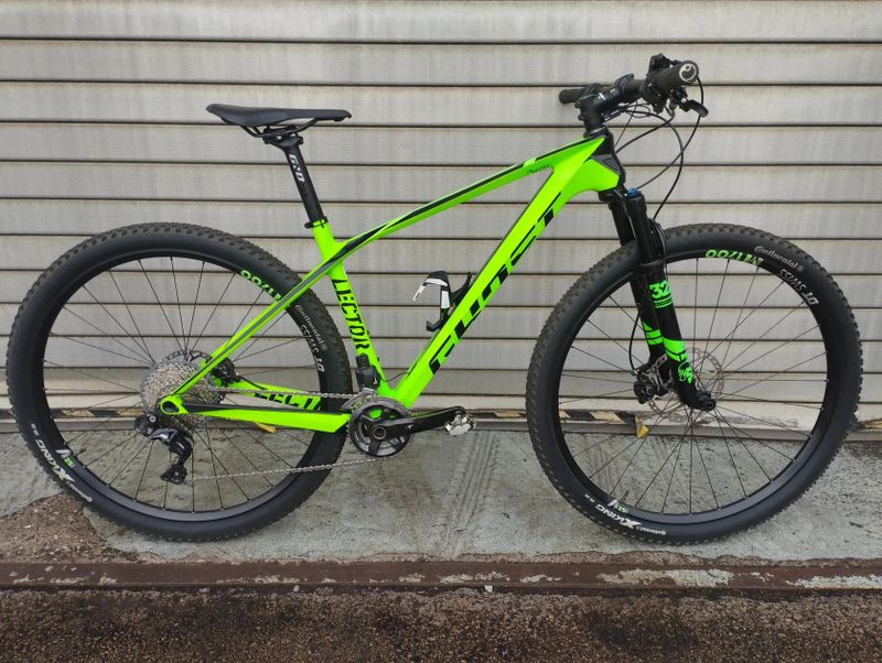 GHOST LECTOR 8.9 LC - komplet SHIMANO XT + elektické řazení SHIMANO XT Di2