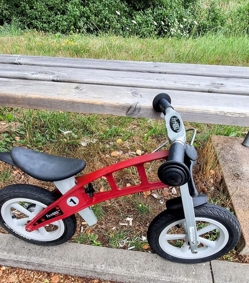 Dětské odrážedlo First Bike Street