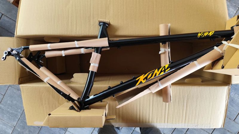 Nový ocelový enduro/trail hardtail rám KONA HONZO ESD 29" velikost L