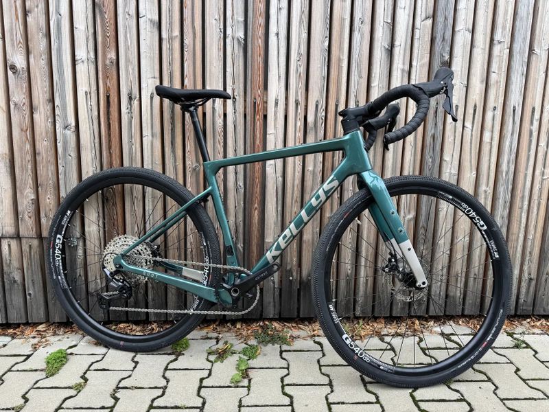 Kellys Soot X90 velikost S (karbon a 1*12)