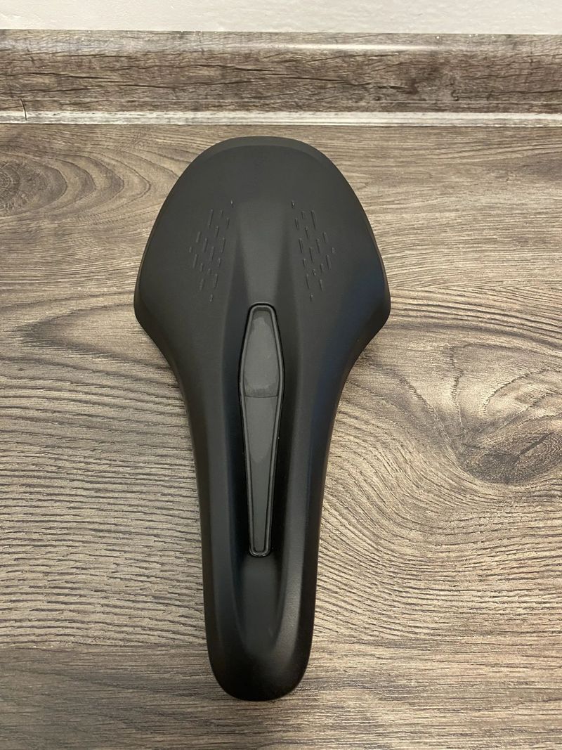 Sedlo Fizik Terra Argo X3 140mm s titanovými lyžinami