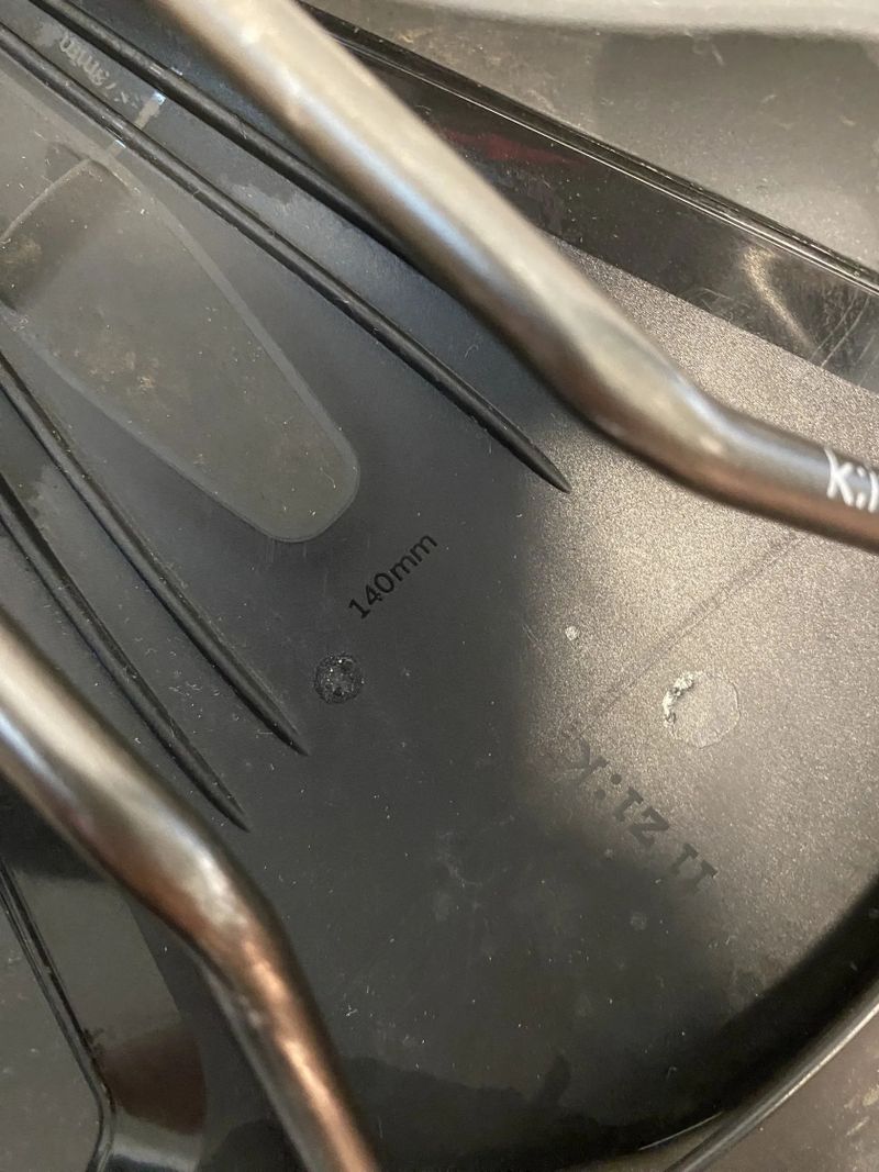 Sedlo Fizik Terra Argo X3 140mm s titanovými lyžinami