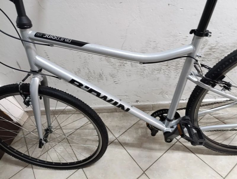 Starší renovované jízdní kolo krosové - trekingové pánské 28" BTwin RiberSide 120