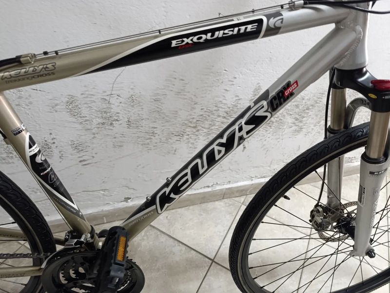 Starší renovované jízdní kolo krosové - trekingové pánské 28" Kellys EXQUISITE