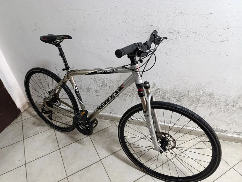 Starší renovované jízdní kolo krosové - trekingové pánské 28" Kellys EXQUISITE