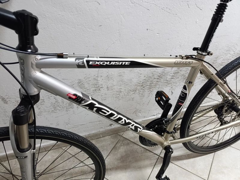 Starší renovované jízdní kolo krosové - trekingové pánské 28" Kellys EXQUISITE