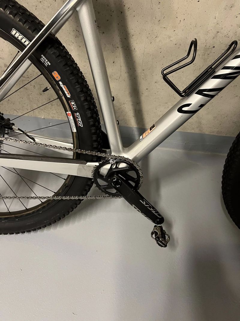 Exceed CF 7 (vel. M); Canyon; 2021