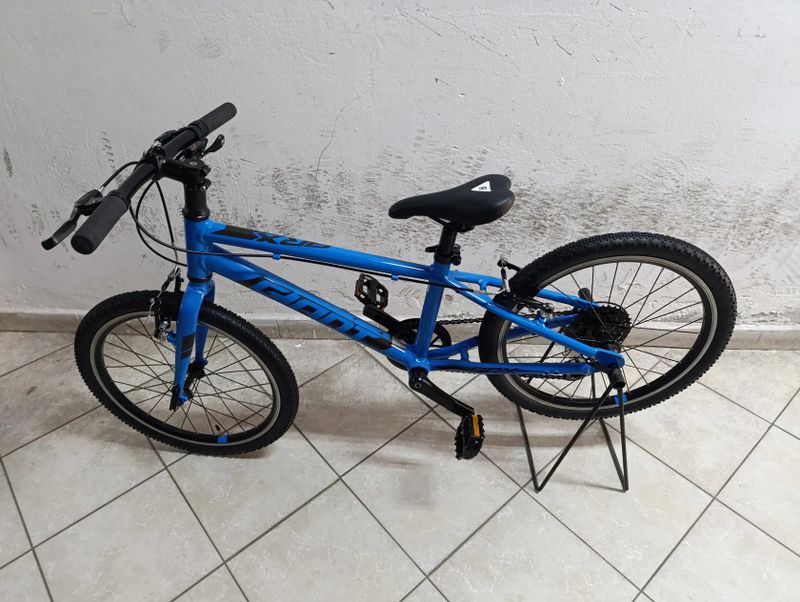 Starší renovované jízdní kolo dětské 20" Giant ARX