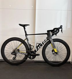Factor Ostro Vam 2