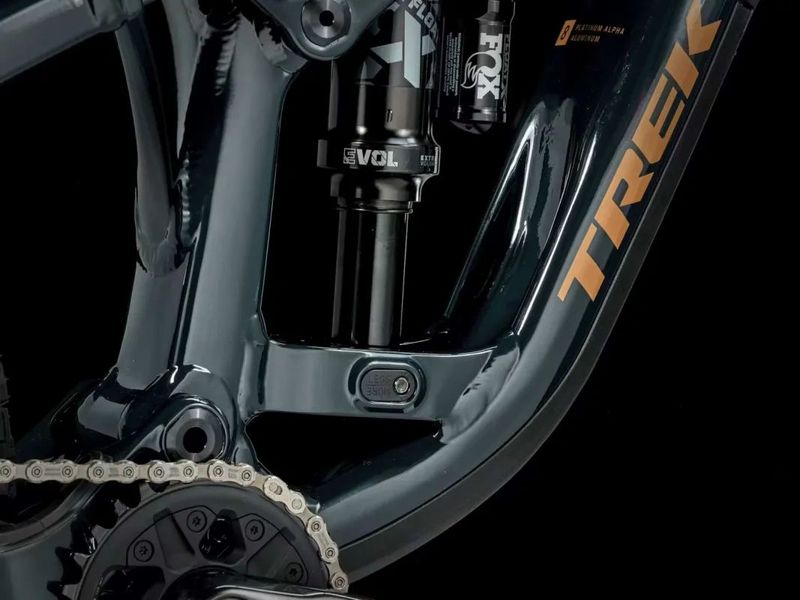 TREK Fuel EX 8 XT Gen 6, model 2025, vel. S, nové kolo