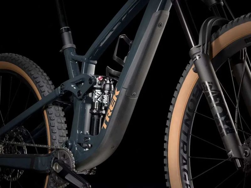 TREK Fuel EX 8 XT Gen 6, model 2025, vel. S, nové kolo