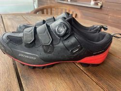 MTB tretry specialized dětské/pánské vel.42