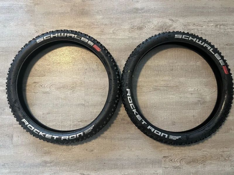 20 x 2,25″ Schwalbe Rocket Ron Addix Speed Super Race TLE (par)