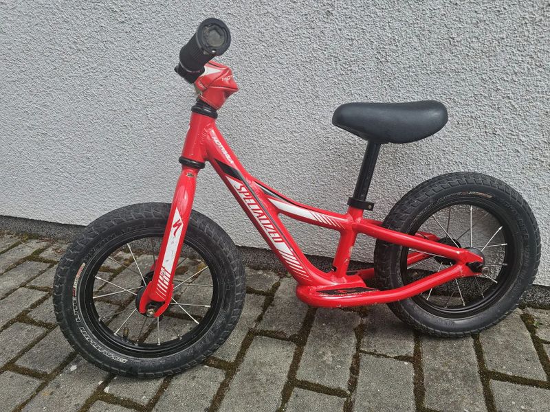 Odrážedlo Specialized Hotwalk