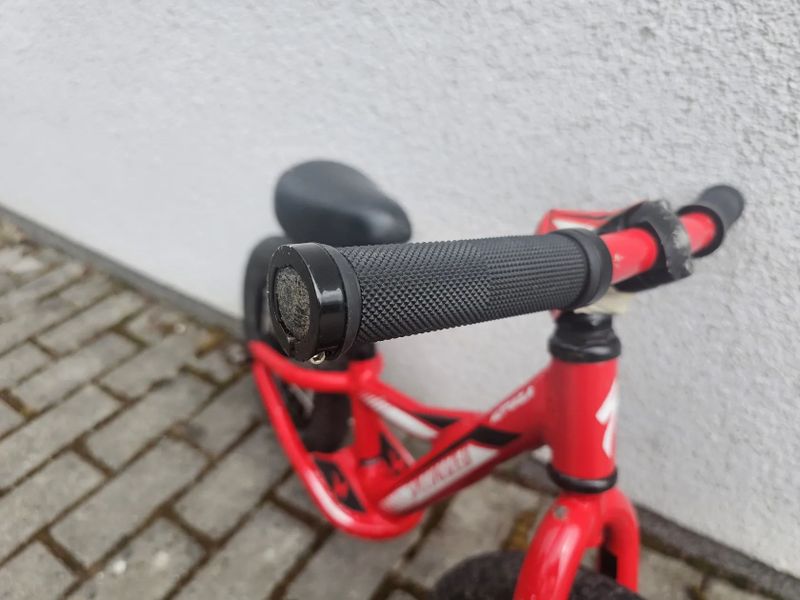 Odrážedlo Specialized Hotwalk