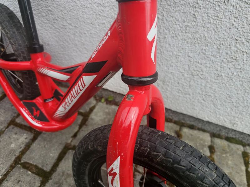 Odrážedlo Specialized Hotwalk
