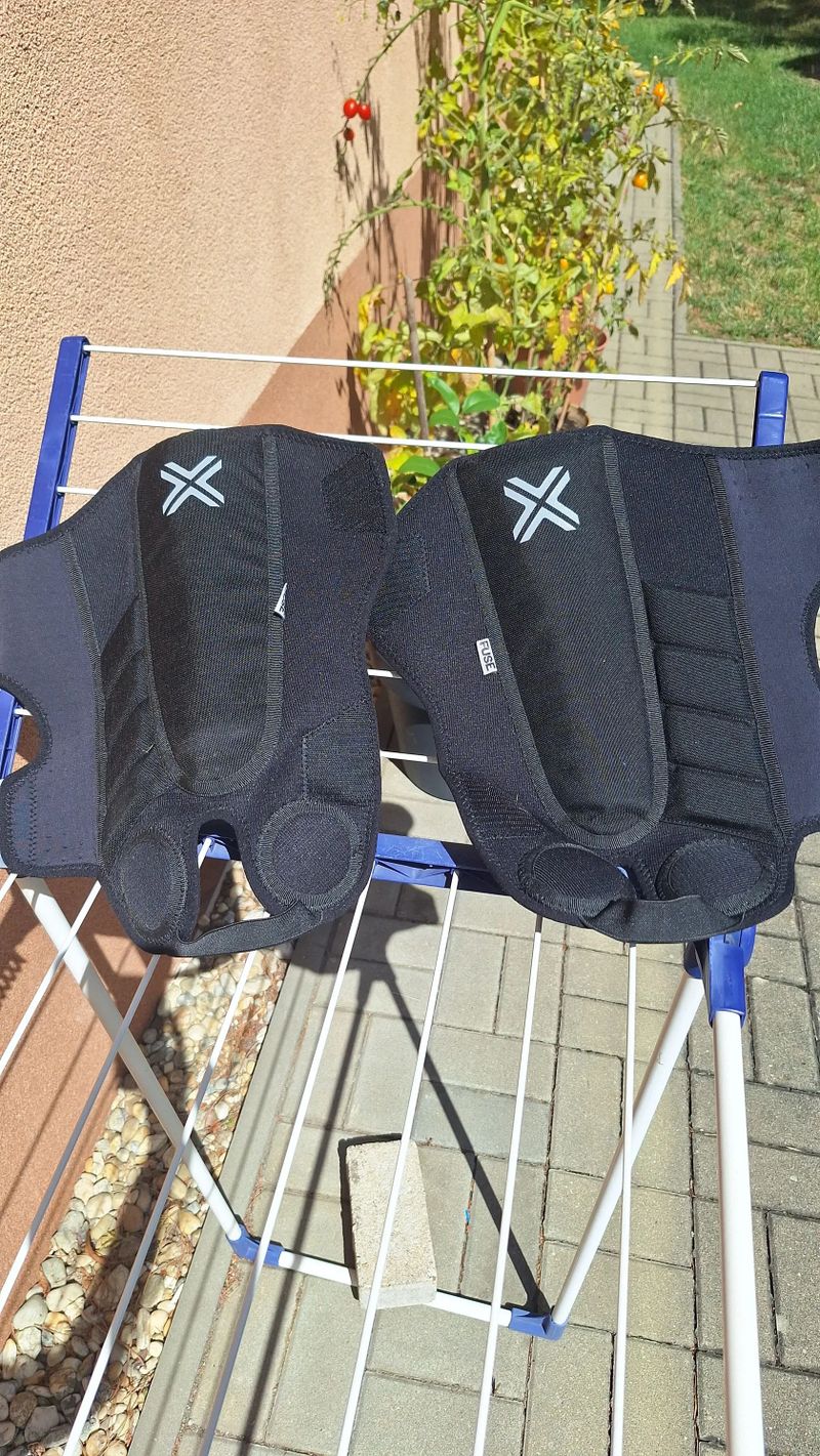 Prodám NOVÉ chrániče holení a kotníků Fuse ALPHA WHIP Black