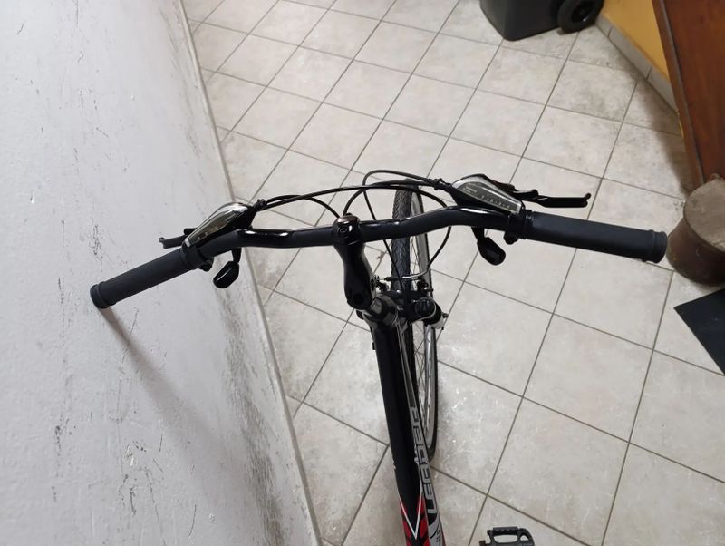 Starší renovované jízdní kolo krosové - trekingové dámské 28" LeaderFox Viatic