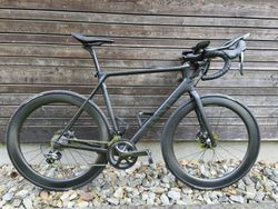 Canyon Ultimate CF SL 9.0, TOP STAV, PO SERVISU, DOPLŇKY